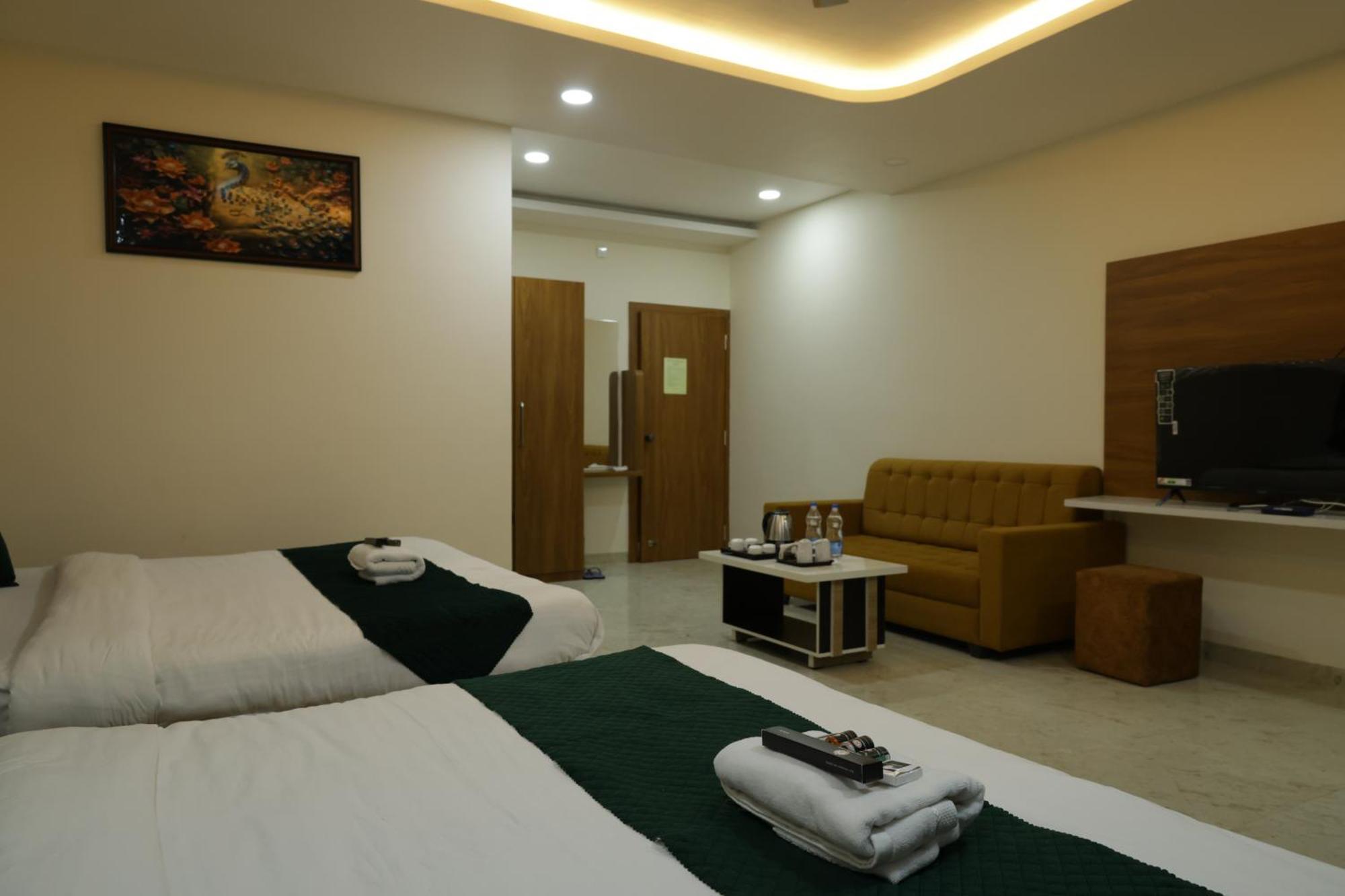 Hotel The Prime Land Hoshangabad Exterior photo