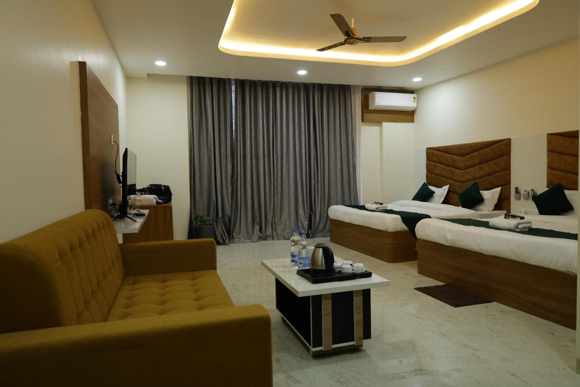 Hotel The Prime Land Hoshangabad Exterior photo